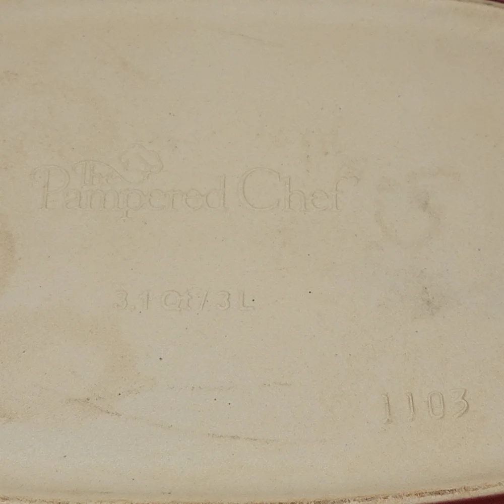 Pampered Chef 3.1 Qt Covered Stoneware Casserole Baking Dish Maroon Burgundy